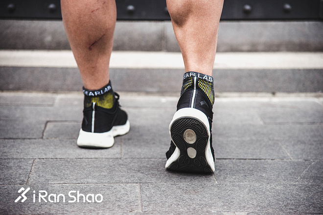 跑鞋 | 安踏A-FLASHFOAM跑鞋评测 鞋面升级奔跑更轻松