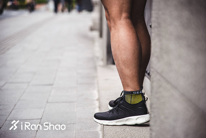 跑鞋 | 安踏A-FLASHFOAM跑鞋评测 鞋面升级奔跑更轻松