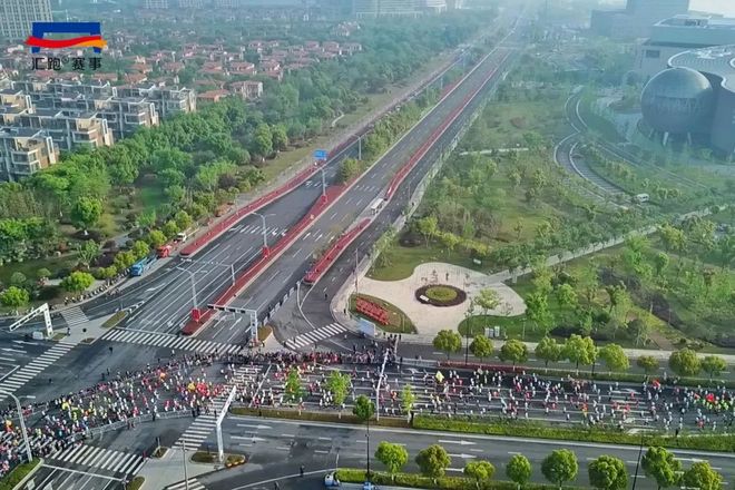 现场 | “魅力陶都，活力宜兴”！首届宜兴马拉松鸣枪开赛