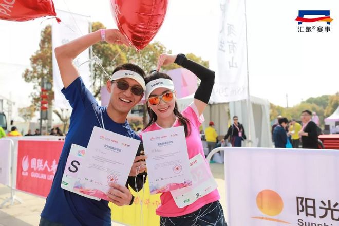 现场 | 共赴“桃花之约”，2018万科阳山半程马拉松鸣枪开赛