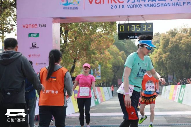 现场 | 共赴“桃花之约”，2018万科阳山半程马拉松鸣枪开赛