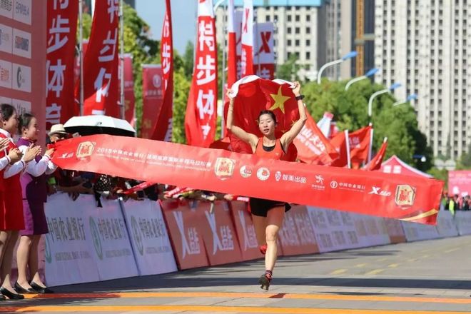 奔跑中国砥砺前行 2018昆马这场蓝天白云下的奔跑注定让人难忘