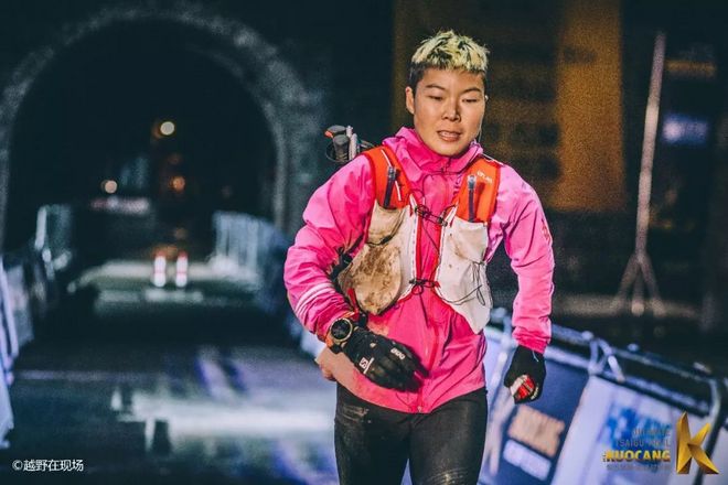 赛道速读 | 李子成锁定马拉松大满贯冠军 梁晶柴古逆转取胜