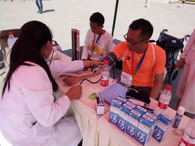 奔跑中国砥砺前行 2018昆马这场蓝天白云下的奔跑注定让人难忘