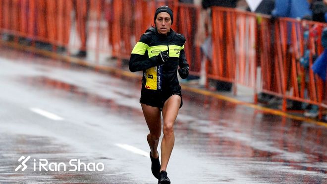 深度 | 恶劣天气中的第122届波士顿马拉松：林登梦想成真 川内优辉拉爆男子精英集团