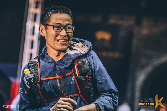 赛道速读 | 李子成锁定马拉松大满贯冠军 梁晶柴古逆转取胜