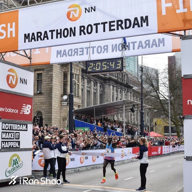 赛道速读 | 新人柏林半马跑进59分 焦安静轻松斩获菏泽半马国内冠军