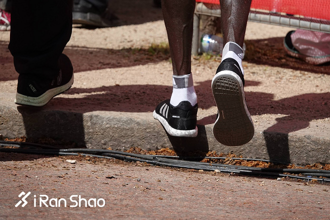 跑鞋战力榜 Vol.18 | 耐克：我不是针对谁，我是说在座的各位都是…