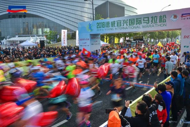 视频 | 宜马，不负春光！