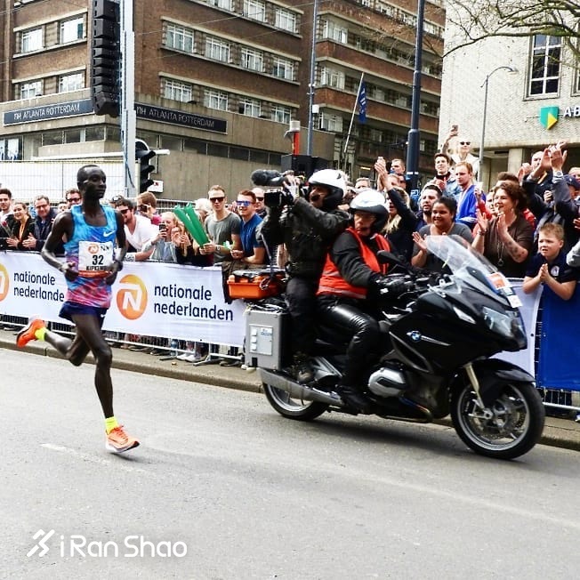 赛道速读 | 新人柏林半马跑进59分 焦安静轻松斩获菏泽半马国内冠军