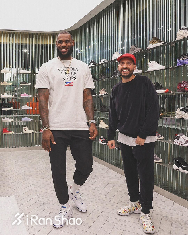 热点 | 跑鞋 VS 篮球鞋 谁是潮鞋界的扛把子