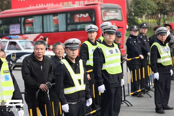 现场 | 共赴“桃花之约”，2018万科阳山半程马拉松鸣枪开赛