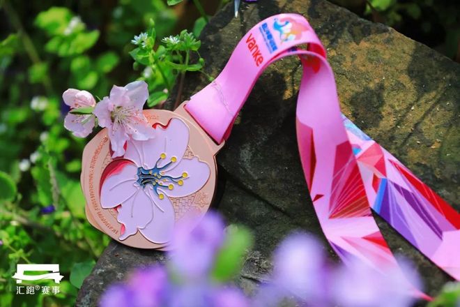 现场 | 共赴“桃花之约”，2018万科阳山半程马拉松鸣枪开赛