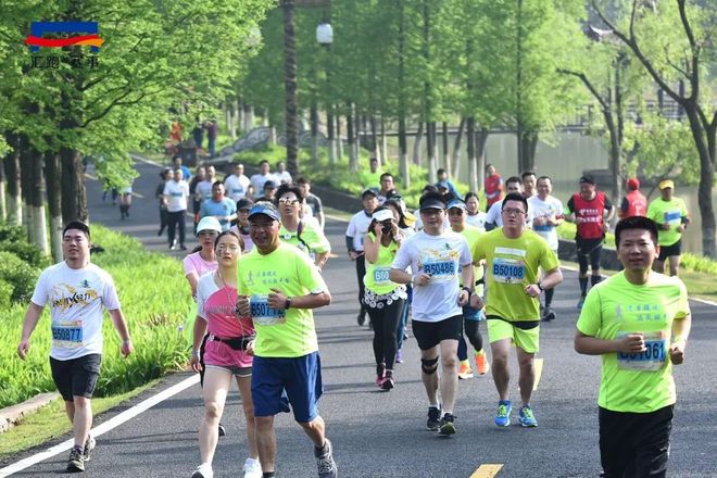 视频 | 宜马，不负春光！