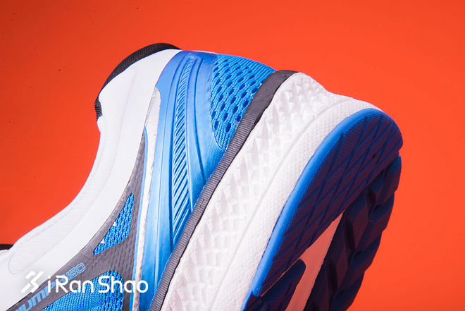 开箱 | Saucony Triumph ISO 4 顶级缓冲的入门跑鞋