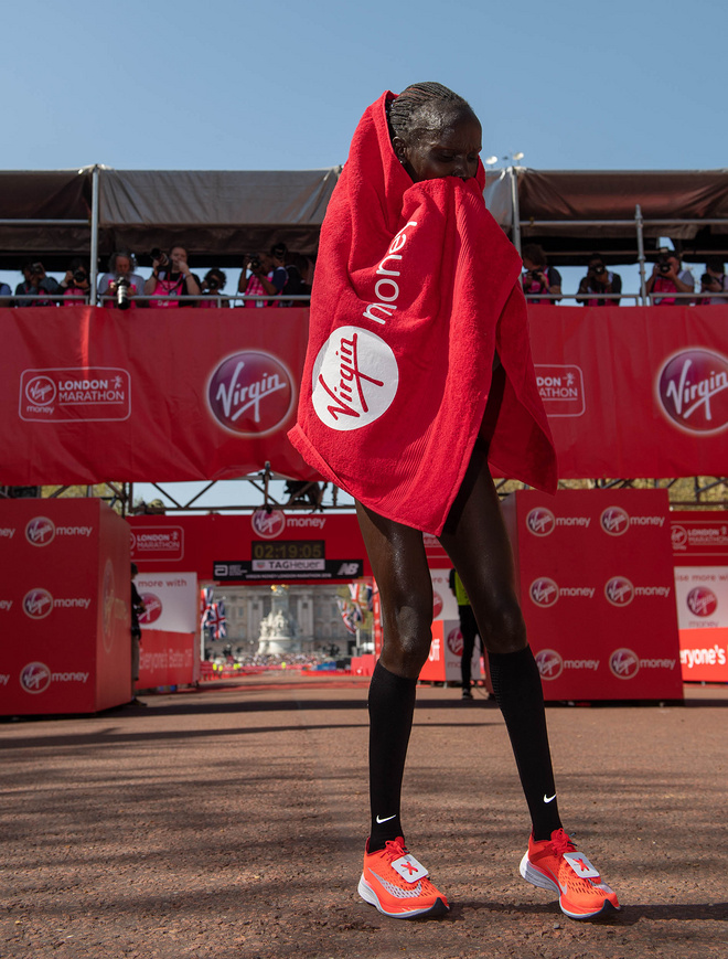 跑鞋战力榜 Vol.18 | 耐克：我不是针对谁，我是说在座的各位都是…