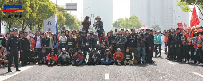 现场 | “魅力陶都，活力宜兴”！首届宜兴马拉松鸣枪开赛