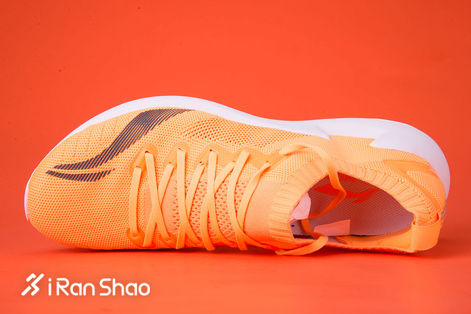 UNBOX |  一睹李宁千元级别跑鞋：李宁追风开箱视频