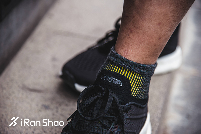 跑鞋 | 安踏A-FLASHFOAM跑鞋评测 鞋面升级奔跑更轻松