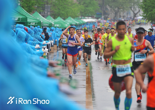 热点 | 马拉松“黄金周” 你要来一个“背靠背”吗？