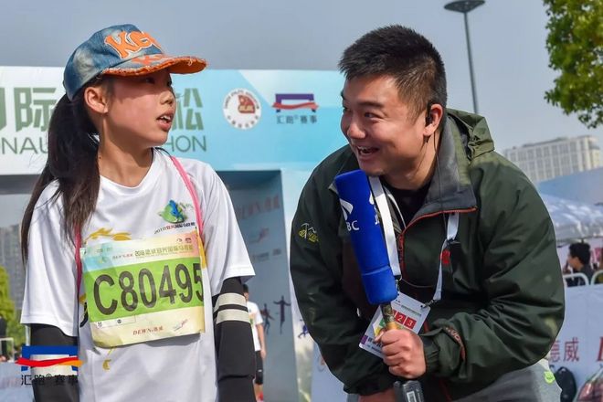 视频 | 宜马，不负春光！