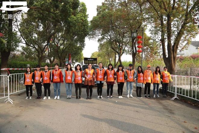 现场 | 共赴“桃花之约”，2018万科阳山半程马拉松鸣枪开赛