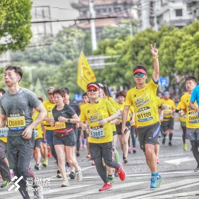 连接百年的奔跑，燃到炸的热血江城 ——FLY IN 大武汉