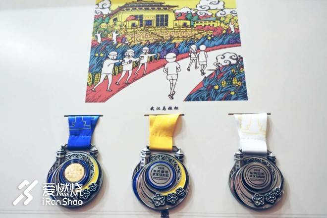 连接百年的奔跑，燃到炸的热血江城 ——FLY IN 大武汉