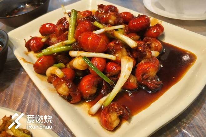 连接百年的奔跑，燃到炸的热血江城 ——FLY IN 大武汉