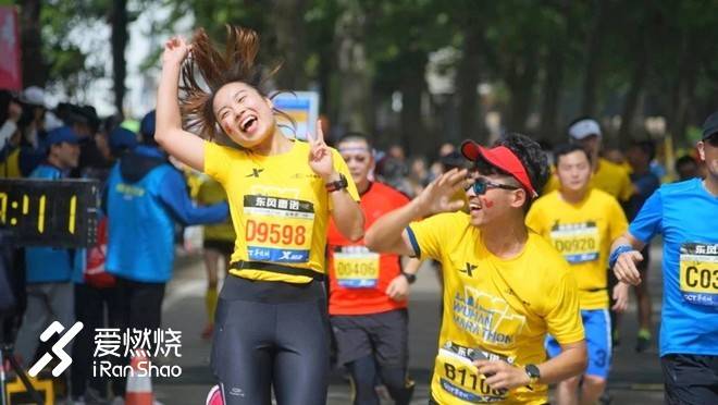 连接百年的奔跑，燃到炸的热血江城 ——FLY IN 大武汉