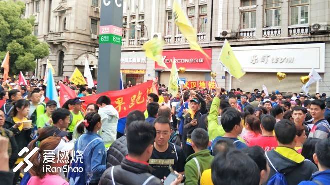 连接百年的奔跑，燃到炸的热血江城 ——FLY IN 大武汉