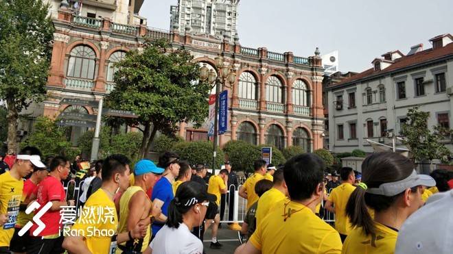 连接百年的奔跑，燃到炸的热血江城 ——FLY IN 大武汉