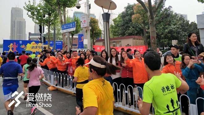 连接百年的奔跑，燃到炸的热血江城 ——FLY IN 大武汉