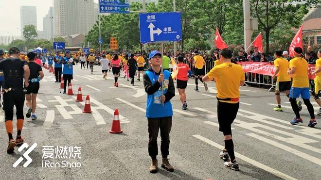 连接百年的奔跑，燃到炸的热血江城 ——FLY IN 大武汉