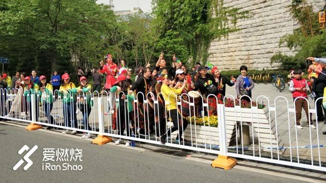 连接百年的奔跑，燃到炸的热血江城 ——FLY IN 大武汉