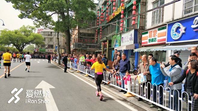 连接百年的奔跑，燃到炸的热血江城 ——FLY IN 大武汉