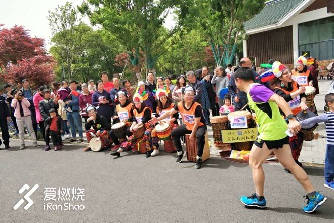 连接百年的奔跑，燃到炸的热血江城 ——FLY IN 大武汉