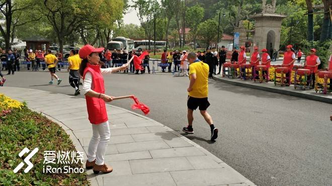 连接百年的奔跑，燃到炸的热血江城 ——FLY IN 大武汉