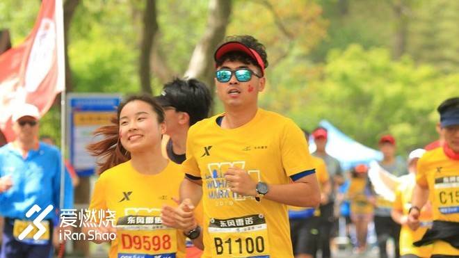 连接百年的奔跑，燃到炸的热血江城 ——FLY IN 大武汉