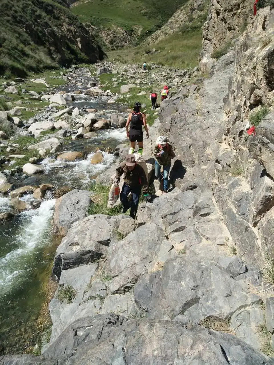 《一个人的朝圣》——我的首个超百公里越野记