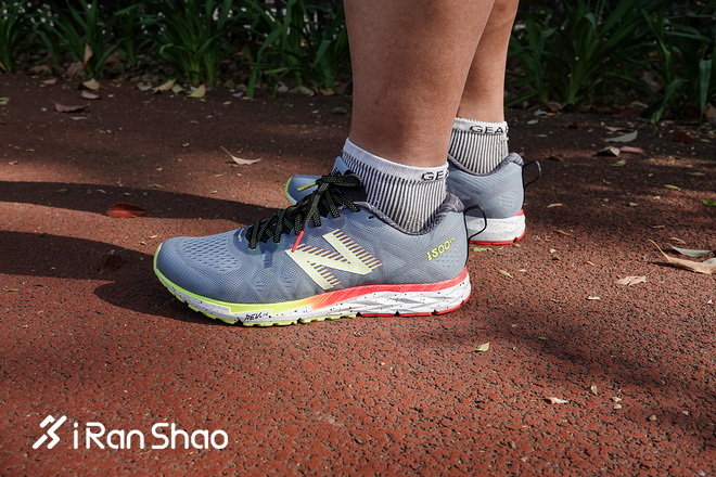 跑鞋 | New Balance 1500 v4评测 主打稳定的竞速训练跑鞋