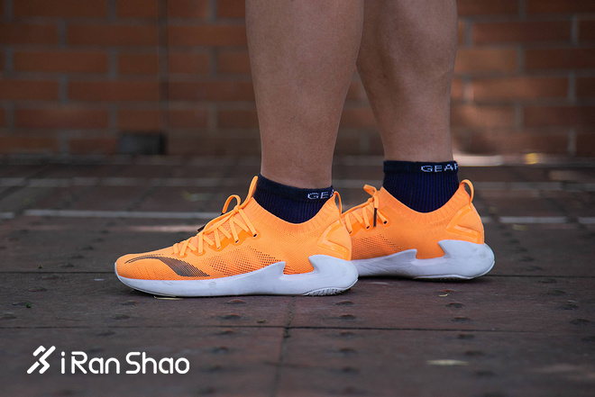 跑鞋 | 李宁追风评测 “另类”专业马拉松跑鞋