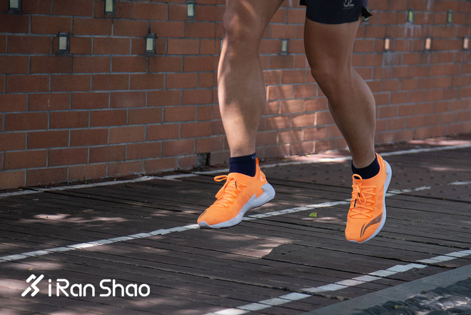 跑鞋 | 李宁追风评测 “另类”专业马拉松跑鞋