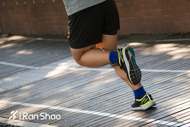 跑鞋 | 给你最大缓冲 Salomon Sonic RA Max深度评测