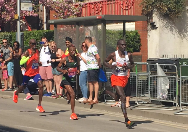 女王鸣枪大咖云集，伦敦马拉松以“史上最燃”姿势开跑