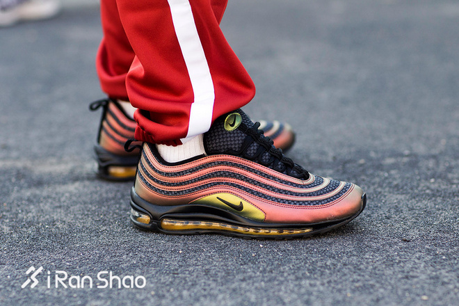 热点 | 就是这个小「勾勾」浅谈耐克的缩小版Swoosh