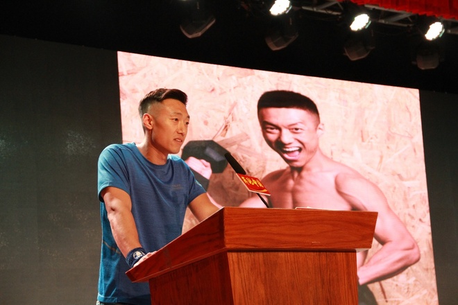 凝聚新时代力量--2018"长马"走进校园，树立中国文化自信，传播全民健身理念