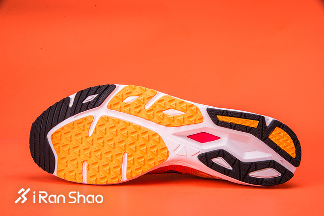 开箱 | New Balance RC1400 v6 鞋面升级更出色