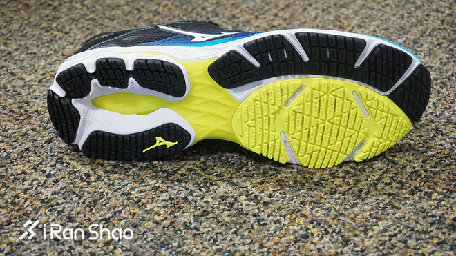 一周新鲜装备资讯 | Garmin Pay正式上线 「五颜六色」的耐克React跑鞋袭来