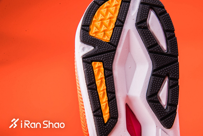 开箱 | New Balance RC1400 v6 鞋面升级更出色